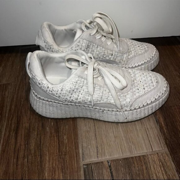 Universal Thread Women's Persephone Sneakers Size 8.5 - Picture 3 of 7